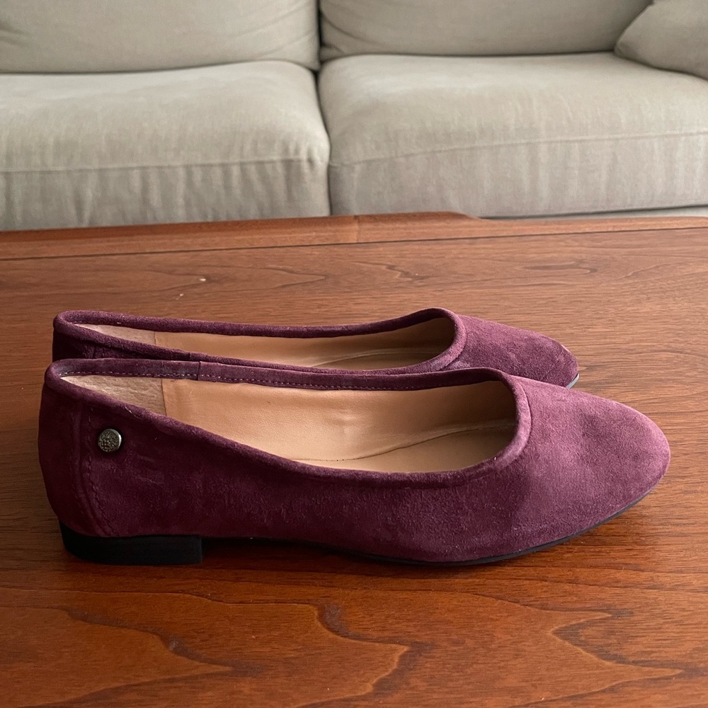 NWOB Vince Camuto Suede Ballerinas - Size 5.5 US